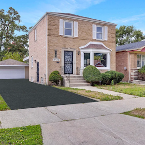 //hemlane-production.s3.amazonaws.com/uploads/property_listing_photos/00f7b3e5-db8d-45de-9a82-cd0e2114f58e/Screenshot 2026-04-08 165026.png