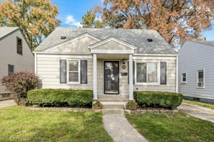 //hemlane-production.s3.amazonaws.com/uploads/property_listing_photos/017ec5ea-194f-497f-bd26-7524d8ef3f2d/02-1001 Bauman Ave Royal Oak 0022.jpg