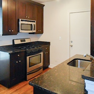 //hemlane-production.s3.amazonaws.com/uploads/property_listing_photos/0a3ae7ea-ba3c-46ee-a36e-4dbe104f6b3e/large.jpg