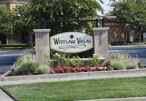 //hemlane-production.s3.amazonaws.com/uploads/property_listing_photos/0a75dbd6-3f8a-4d31-a412-590ab9d5ee04/1/Screen Shot 2020-11-28 at 12.18.13 PM.png