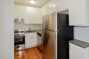 //hemlane-production.s3.amazonaws.com/uploads/property_listing_photos/0e21bc10-60d0-4f07-a961-03489cbf819b/large (1).jpg