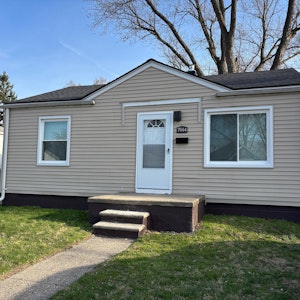 //hemlane-production.s3.amazonaws.com/uploads/property_listing_photos/0f952e24-d0e9-4b0a-ba86-0018a61b9274/Westminster Front.jpg