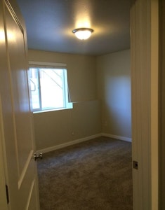 //hemlane-production.s3.amazonaws.com/uploads/property_listing_photos/1317ab4d-fe81-48e6-8c8e-8f781fbeec5a/ISmio9lxcmpkg81000000000.jpg