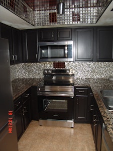 //hemlane-production.s3.amazonaws.com/uploads/property_listing_photos/13330cf6-8ba7-45d5-88e3-b6a734ee0f1b/DSC03039.JPG