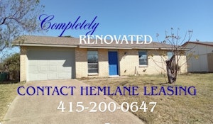 //hemlane-production.s3.amazonaws.com/uploads/property_listing_photos/14cb7af8-0912-47c6-bb44-8c26ab0486dc/Front Door 2.jpg