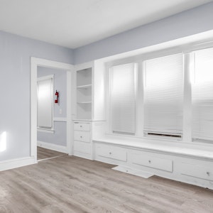 //hemlane-production.s3.amazonaws.com/uploads/property_listing_photos/15788e83-3221-4e0a-836b-488154570346/11215 Whitmore Avenue-08.jpg