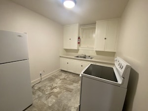//hemlane-production.s3.amazonaws.com/uploads/property_listing_photos/1ad77d42-5460-44b4-bb9f-736b6b434f66/0D70C7E7-6A56-44F4-9321-7338D225C94C.jpeg