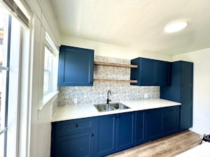 //hemlane-production.s3.amazonaws.com/uploads/property_listing_photos/1df262a1-cd2b-4eff-9c44-eed4d451d607/IMG_2434.jpeg
