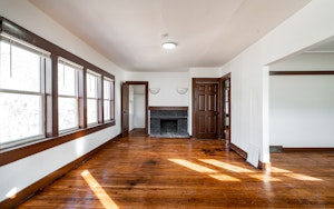 //hemlane-production.s3.amazonaws.com/uploads/property_listing_photos/1e8495f8-17a7-4a83-ab46-4e8574bbbfa4/2548 North 38th Street-09.jpg