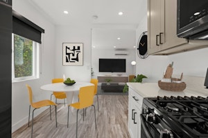 //hemlane-production.s3.amazonaws.com/uploads/property_listing_photos/21a22814-1f4d-40e2-8f45-003a24e91846/original (17).jpg