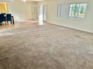 //hemlane-production.s3.amazonaws.com/uploads/property_listing_photos/2860a837-97d4-406c-a60c-f3361e0b2af5/11.jpg
