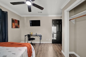 //hemlane-production.s3.amazonaws.com/uploads/property_listing_photos/2bda973a-871b-4d7c-ae0f-13f62baa4326/img_7f416f41-6011-429b-8457-221513c6a9da (1).jpg