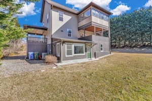 //hemlane-production.s3.amazonaws.com/uploads/property_listing_photos/2cb10aa3-ca1a-48d3-89a3-408e076bffdc/W - Property (5).jpg