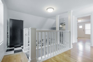 //hemlane-production.s3.amazonaws.com/uploads/property_listing_photos/2e09d744-b31c-4ff2-9ce1-8041eae25cc1/836 E Dayton St - Unit 4 - 03.jpg