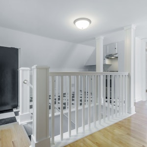 //hemlane-production.s3.amazonaws.com/uploads/property_listing_photos/2e09d744-b31c-4ff2-9ce1-8041eae25cc1/836 E Dayton St - Unit 4 - 03.jpg