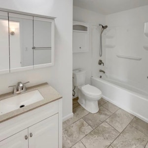 //hemlane-production.s3.amazonaws.com/uploads/property_listing_photos/2e252ae8-fb37-404e-b295-eb2a6303579e/WhatsApp Image 2026-03-06 at 13.18.46.jpeg