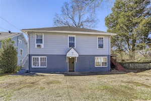 //hemlane-production.s3.amazonaws.com/uploads/property_listing_photos/32ca890f-6287-4956-a7ca-48994993a652/3632 E Main St Unit 4 College Park GA - Web Quality - 000 - 02 Exterior Front.jpg