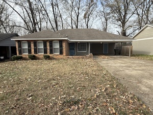 //hemlane-production.s3.amazonaws.com/uploads/property_listing_photos/34fab7c0-7832-42ae-af3b-729618760125/Photo Dec 11 2025, 10 35 37 AM.jpg