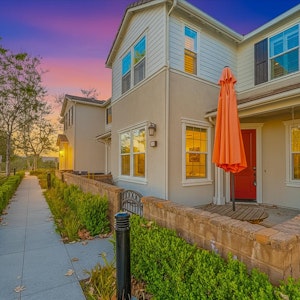 //hemlane-production.s3.amazonaws.com/uploads/property_listing_photos/393a423e-ff35-4b47-a0f0-8f5c73f34b14/01-26 Gallo St, Mission Viejo, CA 92694-s-5.jpg