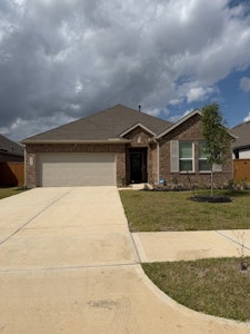 //hemlane-production.s3.amazonaws.com/uploads/property_listing_photos/3ab0387c-00d9-4408-b493-111bb124a99c/3023 ruby Ridge Dr photo.jpeg