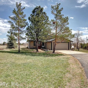 //hemlane-production.s3.amazonaws.com/uploads/property_listing_photos/3ef093dd-43f3-411b-b269-e4fe6f4f8e61/front of house.webp