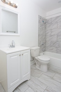 //hemlane-production.s3.amazonaws.com/uploads/property_listing_photos/3fee403f-203f-4050-aa66-5ca2f42c70d2/photo03.jpg