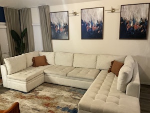 //hemlane-production.s3.amazonaws.com/uploads/property_listing_photos/4034ca3b-9ce6-4dde-9515-902540ac5a9d/Living Room.jpg