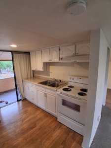 //hemlane-production.s3.amazonaws.com/uploads/property_listing_photos/41795c62-16bd-4995-83ca-396d30c08c3f/20260913_171217.jpg