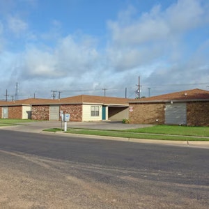 //hemlane-production.s3.amazonaws.com/uploads/property_listing_photos/417c04c7-d33a-4604-ba53-ccdf4e1e59ea/quad image.jpg