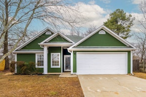 //hemlane-production.s3.amazonaws.com/uploads/property_listing_photos/439aec99-3f7a-4225-9bad-b5556c07c432/102 Vistawood Court-02.jpg