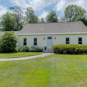 //hemlane-production.s3.amazonaws.com/uploads/property_listing_photos/443b1482-14c3-4b71-95f7-51fa36343d7f/Screenshot 2025-12-03 114330.jpg