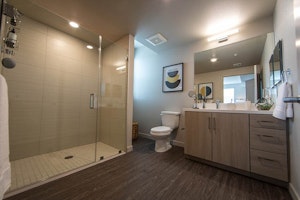 //hemlane-production.s3.amazonaws.com/uploads/property_listing_photos/445f223a-da03-4aeb-a610-e2263f767093/mira-canoga-park-ca-building-photo (4).jpg