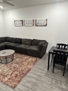 //hemlane-production.s3.amazonaws.com/uploads/property_listing_photos/459406c2-968c-43db-9bbe-015fb59cde31/Pic 1.jpg