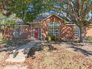 8430 Cripple Creek Dr - Front