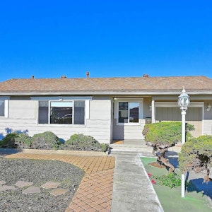 //hemlane-production.s3.amazonaws.com/uploads/property_listing_photos/46bfc7a6-4a2c-4b0c-afce-1cb1f35cbe6d/1 1.06.02 AM.jpeg