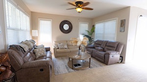 //hemlane-production.s3.amazonaws.com/uploads/property_listing_photos/48753e50-449f-499d-9027-8ade444c21f9/P1082916.jpg