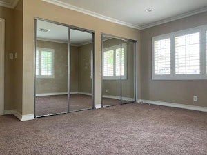 //hemlane-production.s3.amazonaws.com/uploads/property_listing_photos/4b1e45c9-f073-4d98-ad85-40105d9f1a98/3.jpeg