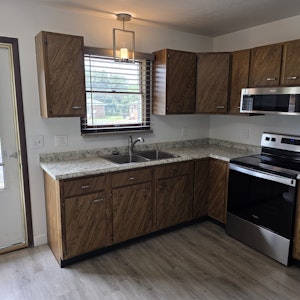 Uodated kitchen + stainless steel appliances