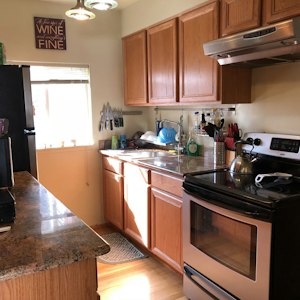 //hemlane-production.s3.amazonaws.com/uploads/property_listing_photos/4f910c95-b232-4c41-bbc1-454b298f2c1f/Kitchen.jpg
