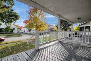 //hemlane-production.s3.amazonaws.com/uploads/property_listing_photos/50b3f392-f739-4d13-bd6d-12645f07ee2a/4-web-or-mls-1318-1320-e-20th-ave.jpg
