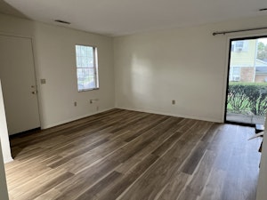 //hemlane-production.s3.amazonaws.com/uploads/property_listing_photos/524cfaf0-593d-4b13-9371-718689e76102/1.JPEG