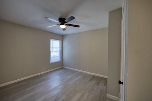 3 B - Fully Furnished Room - with bed, television, wifi, closet, working desk