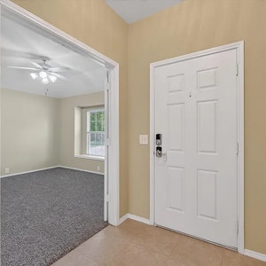 //hemlane-production.s3.amazonaws.com/uploads/property_listing_photos/538a228e-1e2c-42f2-a2dc-a648908bf431/2.jpg