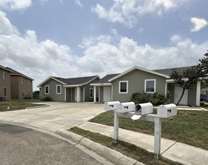 //hemlane-production.s3.amazonaws.com/uploads/property_listing_photos/5c961c28-7349-40d1-8788-d5bedaefc867/image of front of quitaca.jpeg