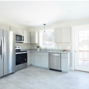 //hemlane-production.s3.amazonaws.com/uploads/property_listing_photos/622c9c13-6beb-4261-a4d6-2c49502ae9d0/16178/Photo Feb 16, 8 00 02 PM.jpg