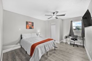 $725 private bedroom