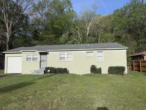 //hemlane-production.s3.amazonaws.com/uploads/property_listing_photos/6611a3c5-6434-48c2-871a-e4cff50565d0/Photo Apr 06 2026, 8 27 38 AM.jpg