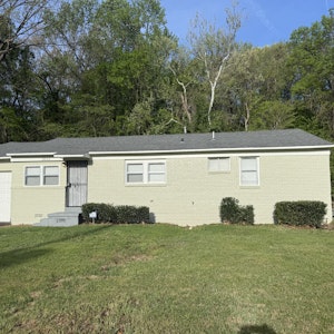 //hemlane-production.s3.amazonaws.com/uploads/property_listing_photos/6611a3c5-6434-48c2-871a-e4cff50565d0/Photo Apr 06 2026, 8 27 38 AM.jpg