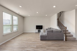 //hemlane-production.s3.amazonaws.com/uploads/property_listing_photos/6892d041-430b-4acd-b746-8bb3c24c8f2c/5513 Durango Pass_006.jpg