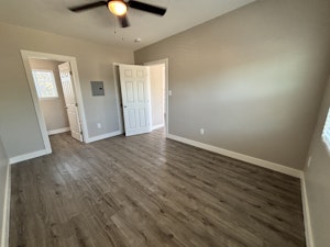 //hemlane-production.s3.amazonaws.com/uploads/property_listing_photos/68bd0f78-8646-4630-a94b-d7acbfbd2492/IMG_0720.JPG